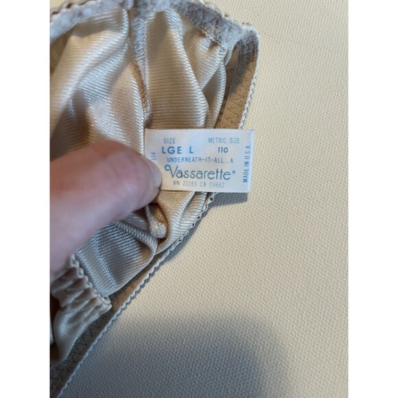 Vintage Vassarette Tan/Beige Half Slip With Slide Split And Lace Trim Large - Picture 6 of 7